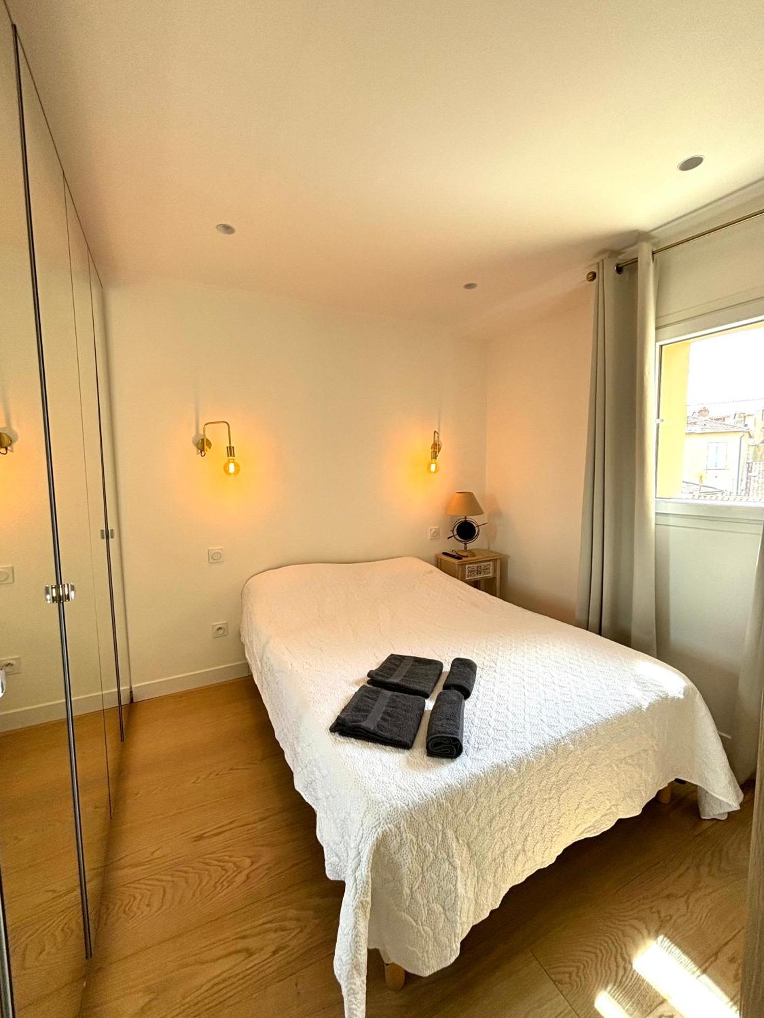 Duplex Old Town Antibes - New !アパートメント エクステリア 写真